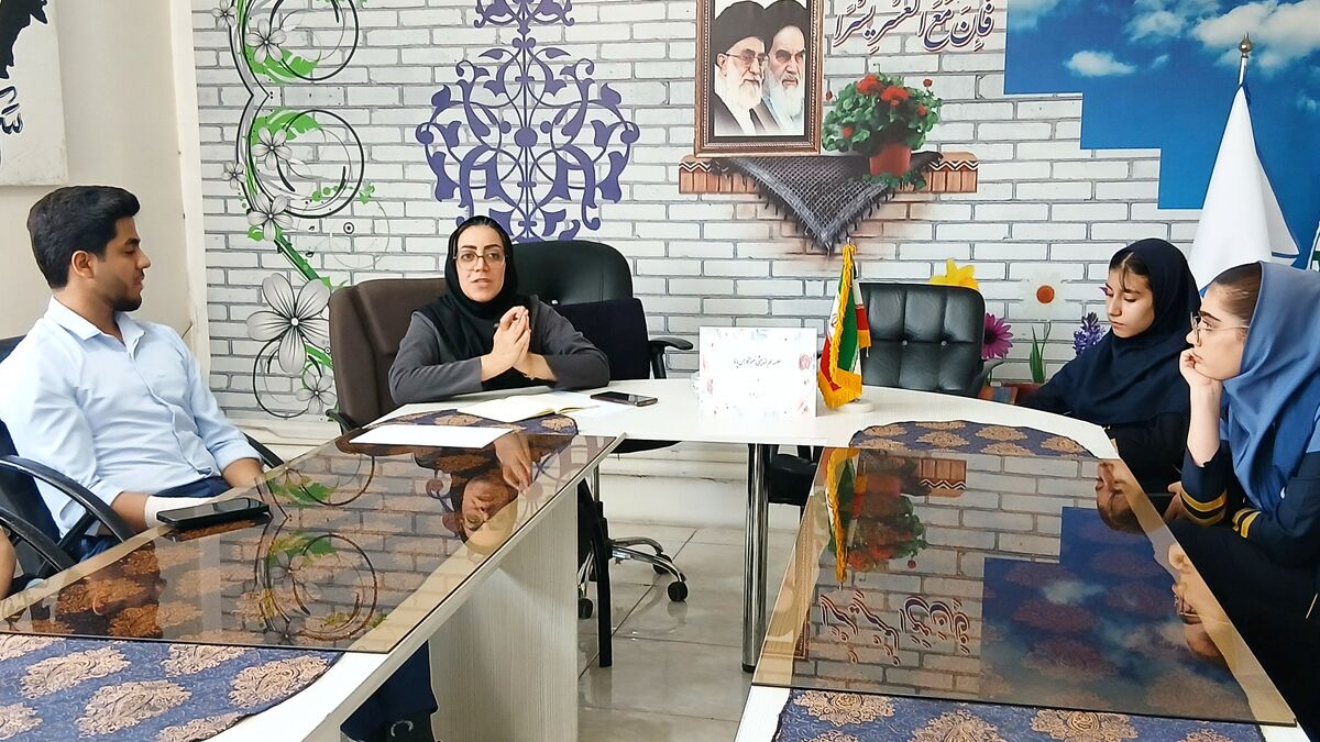 برگزاری جلسه هم‌اندیشی دانش‌آموزخبرنگاران پانا ملارد با محوریت بررسی چالش‌های رسانه‌ای