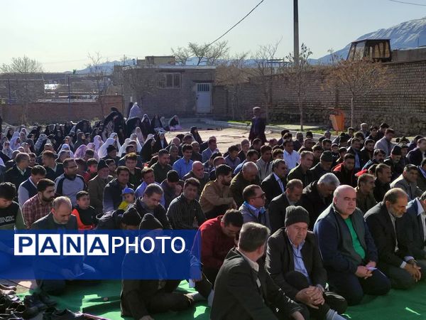 حضور با شکوه مردم شهر نسر و رباطسنگ در نماز عید سعید فطر 