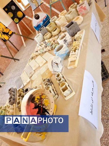 نمایشگاه دست‌سازه‌های دانش‌آموزی در پارسیان