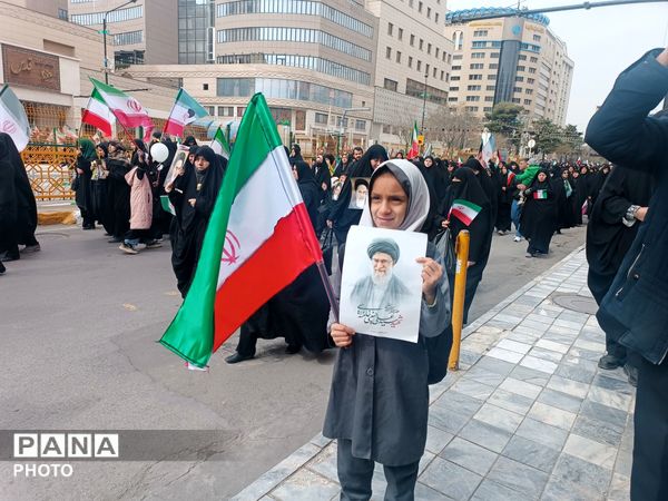 راهپیمایی روز قدس همراه با تشییع پیکر شهید مجتبی پارسا روش