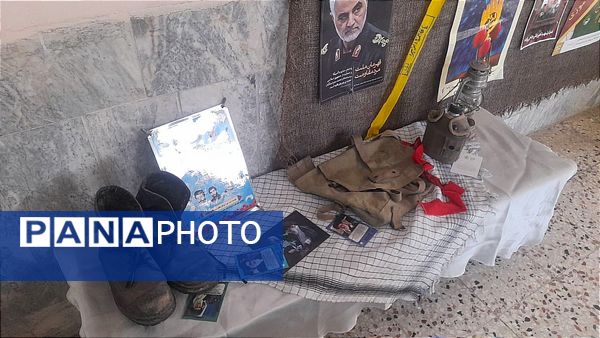 گرامیداشت هفته دفاع مقدس در دبیرستان فیاض