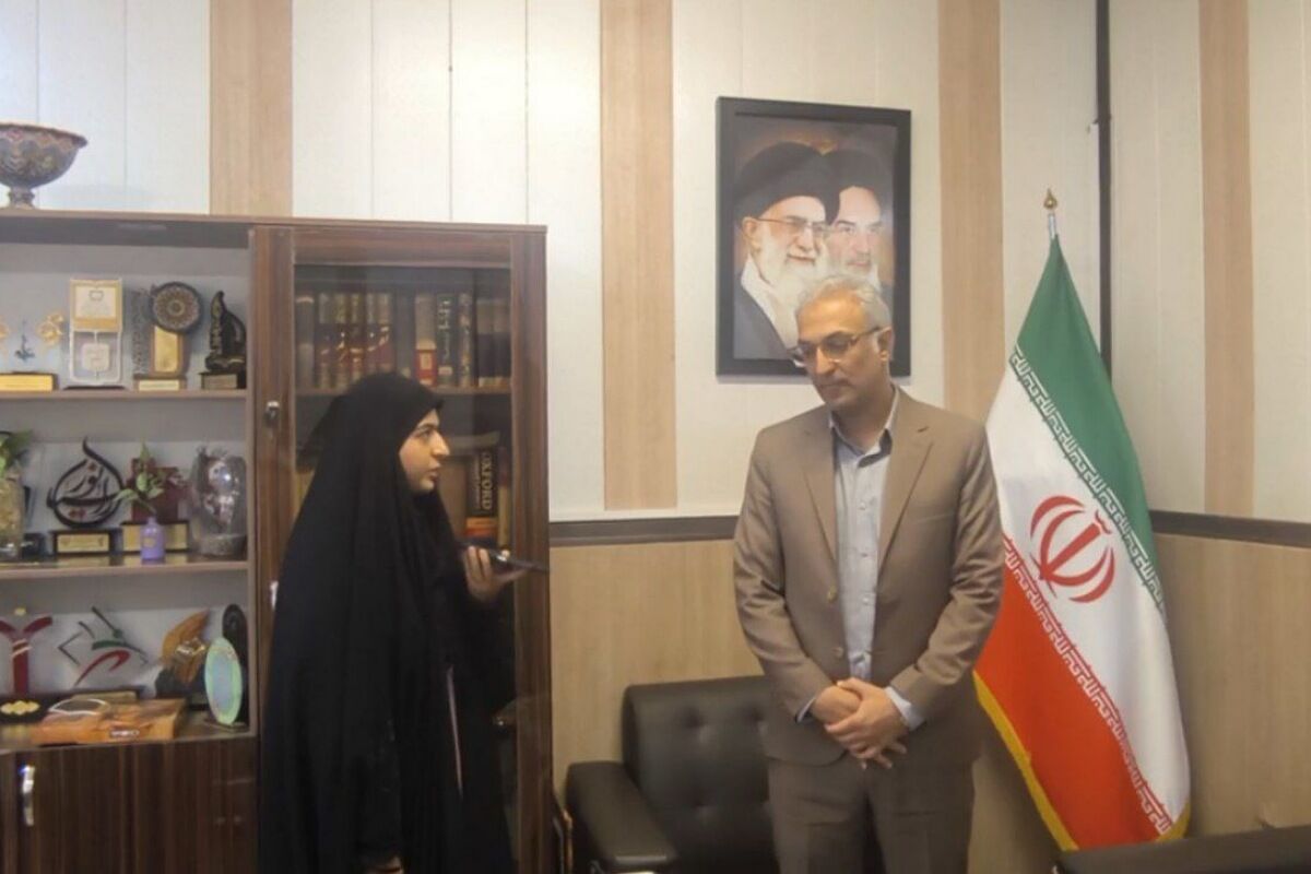 هدف از برگزاری جشن عاطفه‌ها در مدارس ناحیه یک شهر ری، همدلی و حمایت از دانش‌آموزان نیازمند است