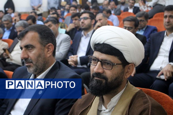 همایش تجلیل از معلمان نمونه استان بوشهر