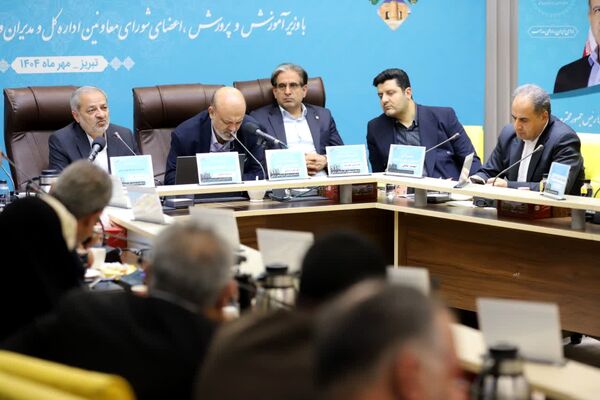 نشست مشترک کمیسیون آموزش، تحقیقات و فناوری مجلس با وزیر آموزش و پرورش 