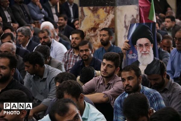 برپایی آیین بزرگداشت دولتمردان شهید در مسجد حظیره یزد 
