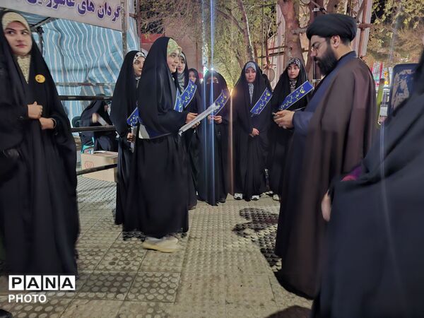  قدردانی از دختران انجمن اسلامی در راهپیمایی شهرستان آشخانه