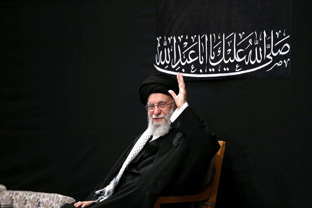 یک دقیقه سکوت مجلس مالزی برای شهادت رهبر انقلاب