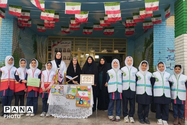نواختن زنگ پدافند غیرعامل در دبستان هدی با محوریت پدافند زیست‌محیطی
