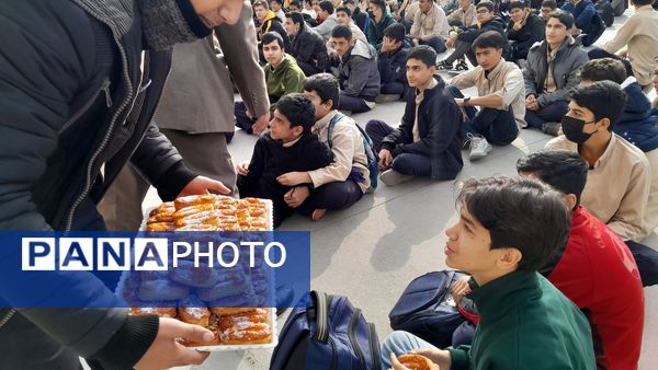 جشن میلاد امام علی (ع) و روز پدر در مدرسه ابوریحان بیرونی 