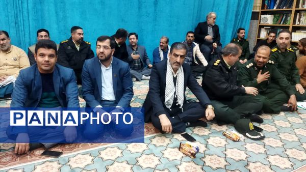 محفل انس با قرآن به مناسبت هفته بسیج در ملارد