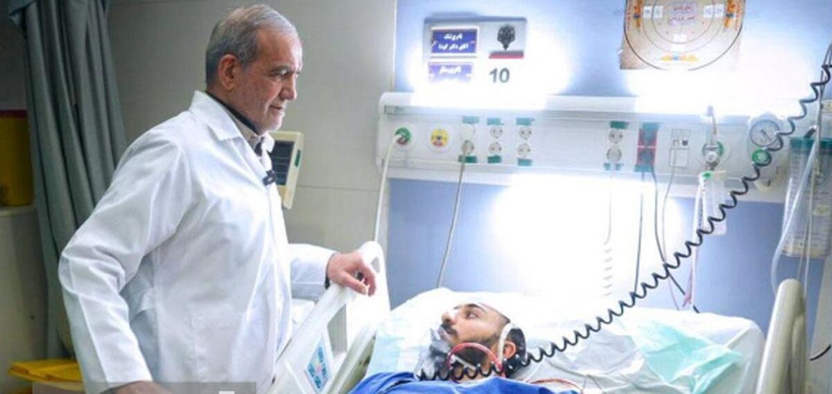بازدید رئیس‌جمهور از مجروحان جنایات جنگی