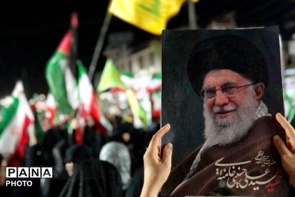 یادبود شهدا و تجدید پیمان مردمی