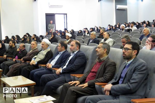 گرامیداشت هفته امور تربیتی و تربیت اسلامی با حضور معاونین، مربیان و مشاوران اسلامشهر