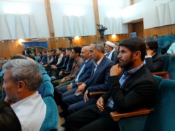 معلم؛ نردبان آسمان علم