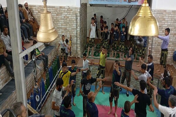 جشن امتیازدهی سالانه ورزشکاران به مناسبت روز فرهنگ پهلوانی و ورزش زورخانه ای در گود باستانی شهر بار 