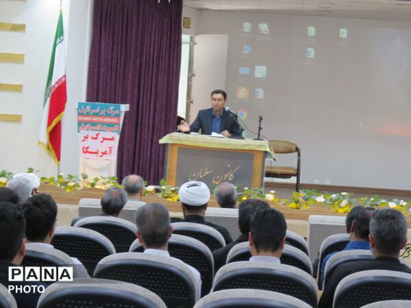 جلسه مدیران مدارس و ناظرین مسابقات خوارزمی در شهرستان خلیل آباد 