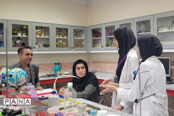 درخشش استعدادهای علمی مرحله استانی دوازدهمین جشنواره نوجوان خوارزمی در بهارستان‌دو