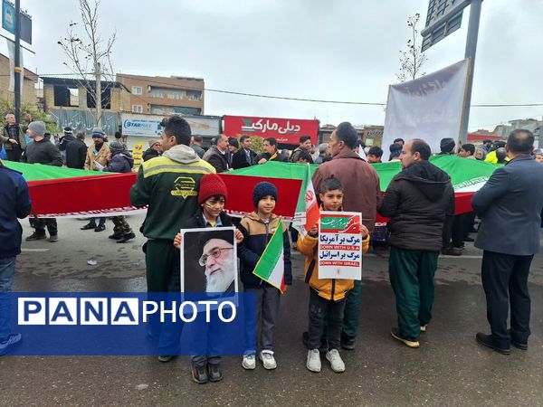 نبض انقلاب در خیابان‌ها تپید