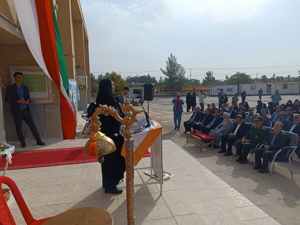 زنگ مهر در هنرستان فدک گناباد طنین‌انداز شد  