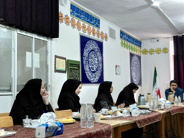 جلسه  مدیران متوسطه اول مدارس در دبیرستان شهرآرا دو