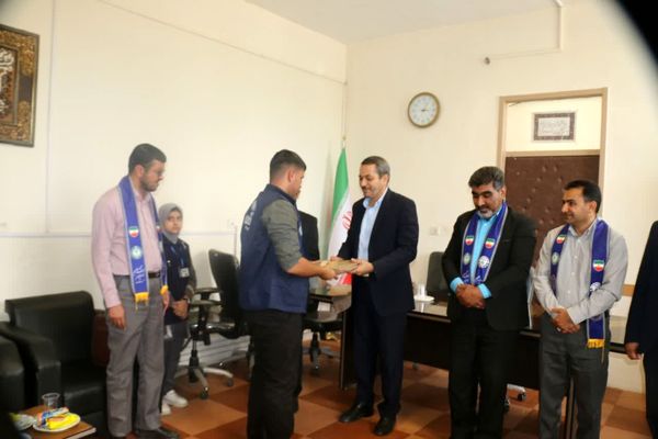 تجلیل از دانش‌آموز خبرنگاران پانا