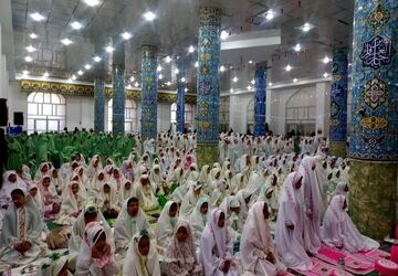 2 هزار دانش‌‌‌آموز دختر مینابی رسیدن به سن تکلیف خود را جشن گرفتند