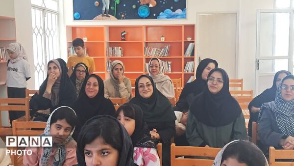"یک قاب لبخند" به مناسبت روز خانواده
