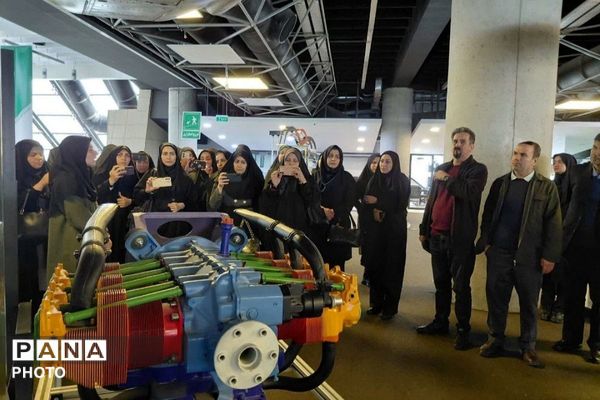  اردوی علمی ـ آموزشی معاونین آموزشی مدارس ابتدایی شهرری در باغ کتاب تهران