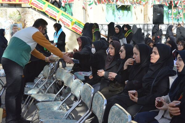 عطر رضوی در جشن نیمه شعبان مدرسه حکمت
