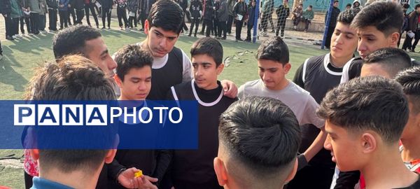  مسابقات ورزشی بین مدرسه ای دانش آموزان پسر متوسطه اول در پاکدشت