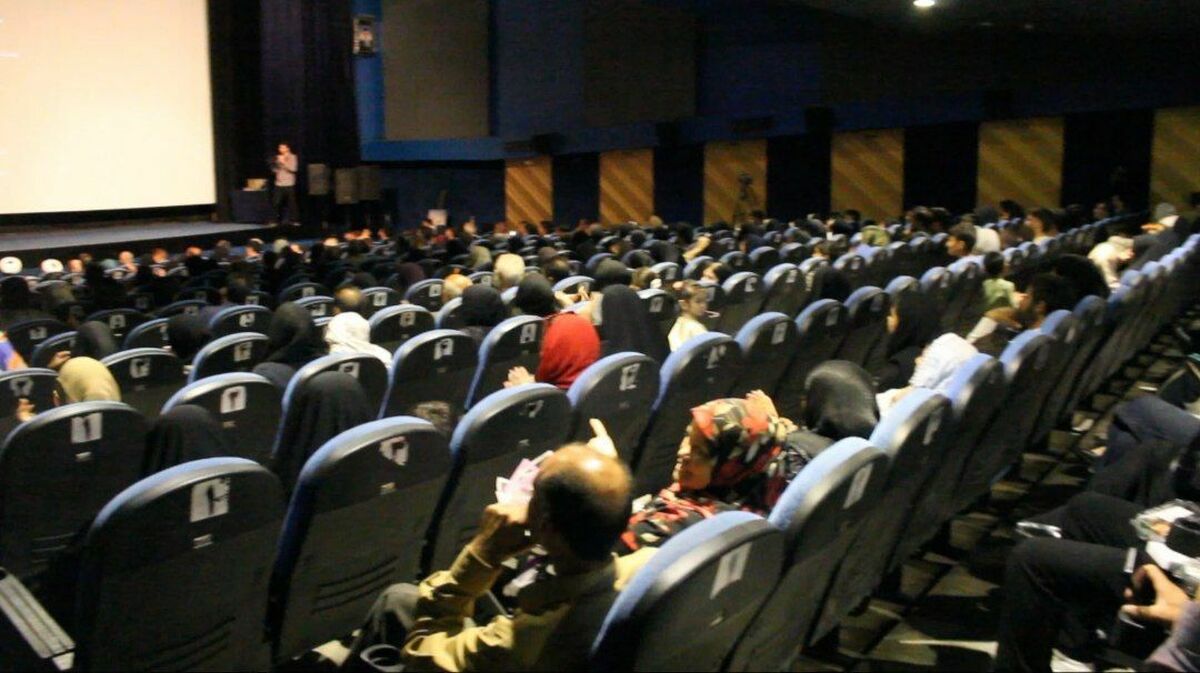 فیلم کوتاه «نگار» در سینما شهر فیروزه نیشابور اکران شد 