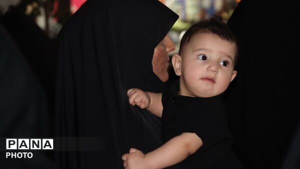 کودکان و نوجوانان ایران، پای کار انقلابند