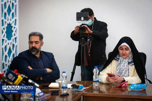 نشست خبری رئیس باشگاه دانش‌پژوهان جوان