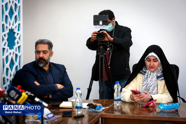 نشست خبری رئیس باشگاه دانش‌پژوهان جوان