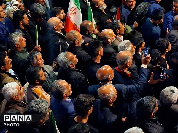 سی و پنجمین شب از حضور حماسی مردم کاشمر زیر باران 