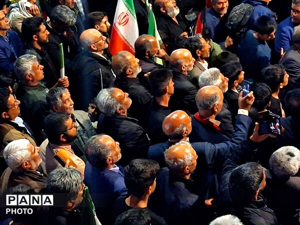 سی و پنجمین شب از حضور حماسی مردم کاشمر زیر باران 