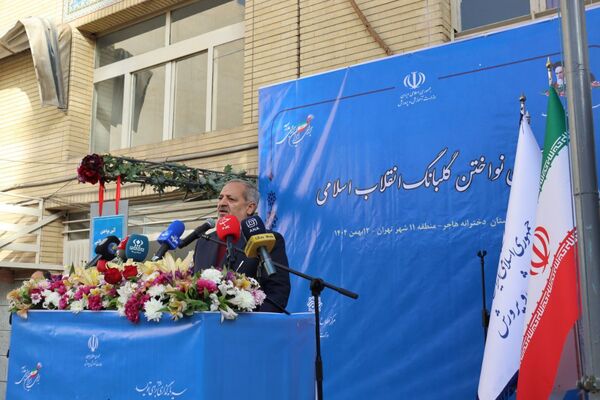 در دل این زمستان سخت و از پس سال‌ها، همچنان عطر آزادی به مشام می‌رسد
