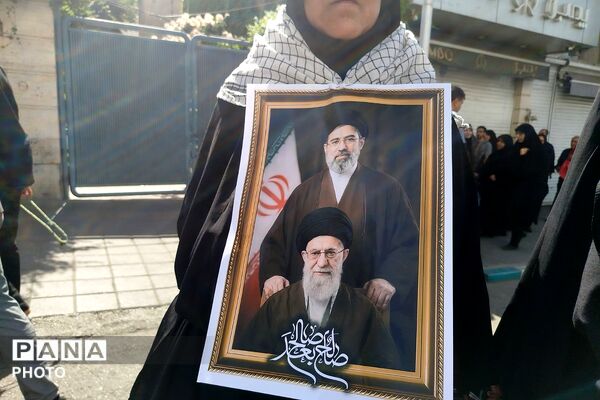  از صباشهر تا مصلای تهران؛ بدرقه‌ای عاشقانه برای رهبر شهید