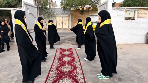 آغاز رسمی آیین بازگشایی مدارس شهرستان کاشمر در دبیرستان حضرت زینب(س)