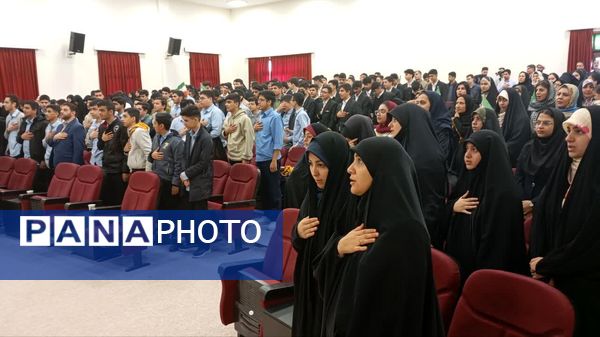 نشست صمیمی جوانان با حضرت آیت الله نورمفیدی