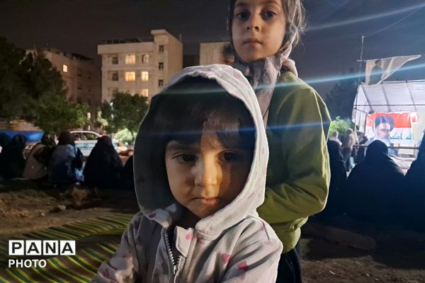 شب هفتاد و هفتم حضور شبانه در میدان نماز شهرری 