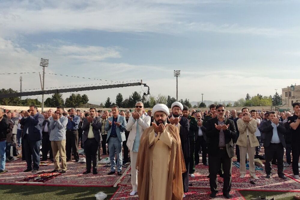 برگزاری باشکوه نماز عیدفطر در باقرشهر 