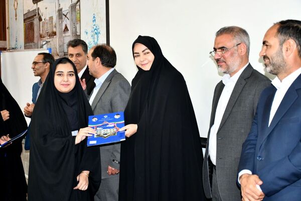 مراسم تجلیل از مدیران و رتبه‌های برتر کنکور ۱۴۰۴ در شهرستان مه‌ولات