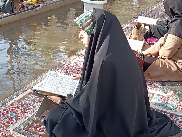 برگزاری محفل انس با قرآن در گذر فرهنگی چهارباغ