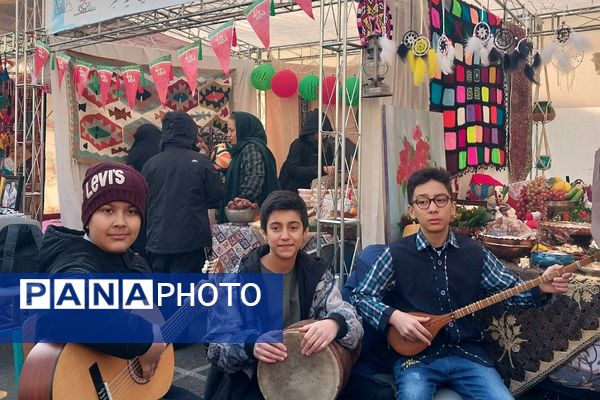 هفته پژوهش در دبستان هیأت امنایی قلنبر ناحیه 2 شهرری 