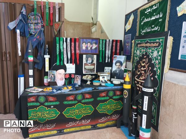 دبستان معراج منطقه ۱۰ تهران میزبان زائران مراسم تشییع رهبر شهید 