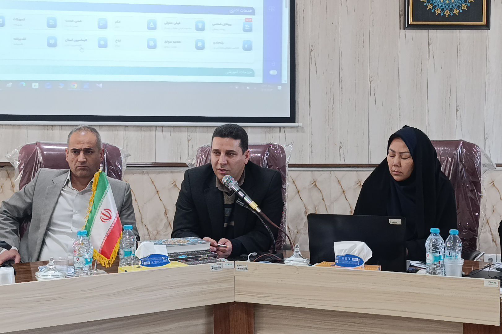 جلسه مراقبین سلامت مدارس در نیشابور 