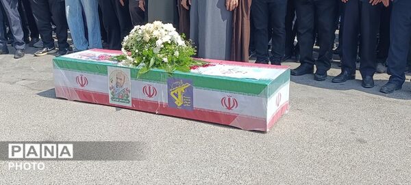 وداع باشکوه مردم با پیکر شهید «علی‌اصغر نورانی»