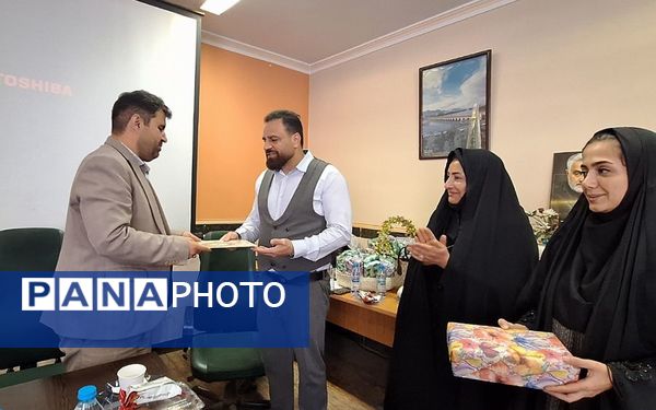 کارگاه توانمند‌سازی مشاوران مدارس شهرستان قرچک‌ 