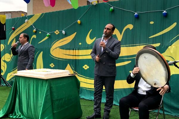 حضور پر شور دانش آموزان ناحیه دو شهرری در جشن نیمه شعبان و ایرانمون